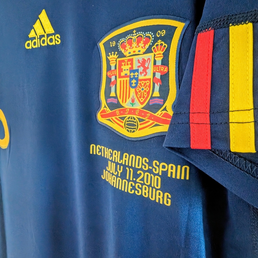 Spain Iniesta Retro Jersey 2010 World Cup Final #6 - Picture 3 of 4